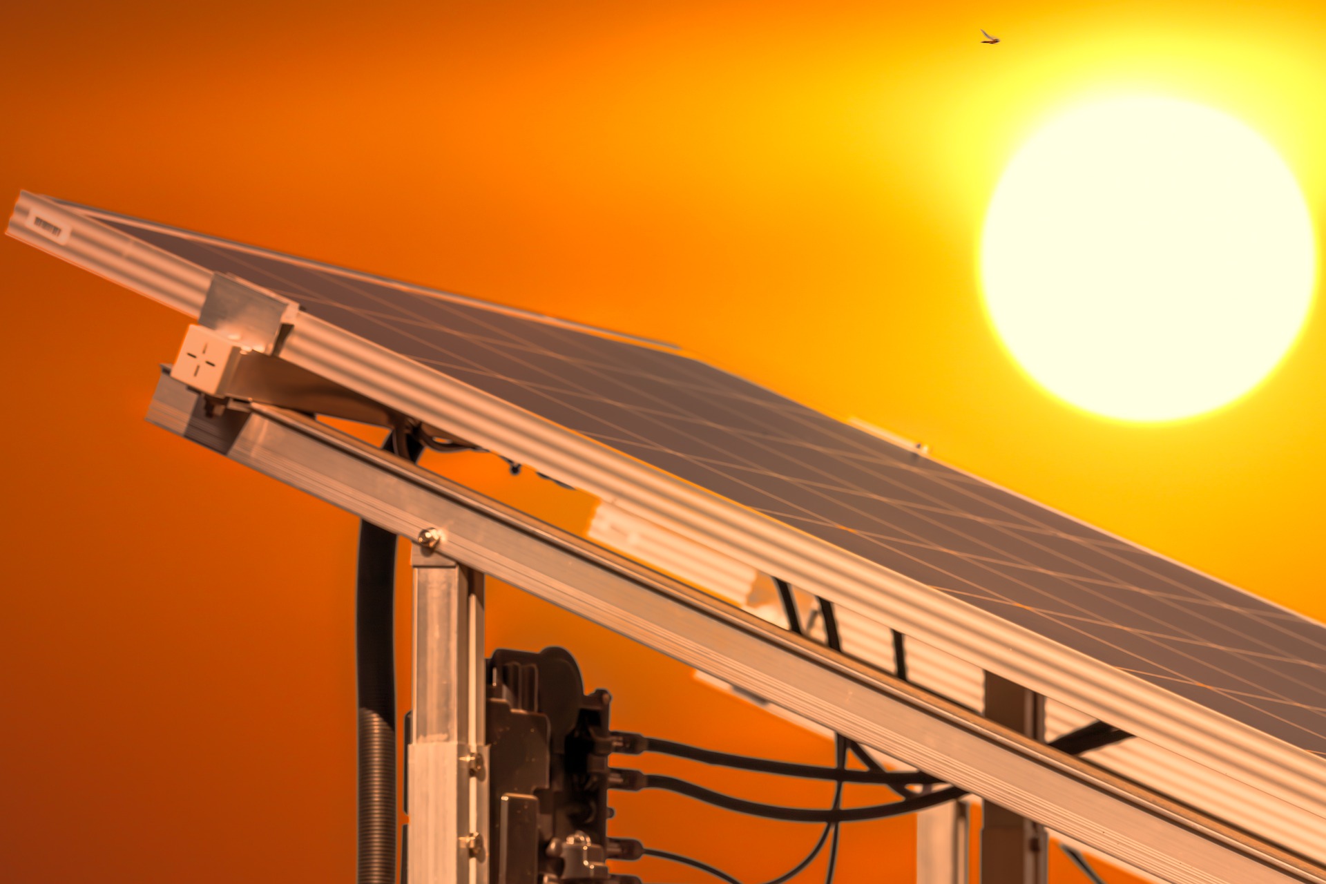 Guide to Solar Power Backup Systems for Off-Grid Camping